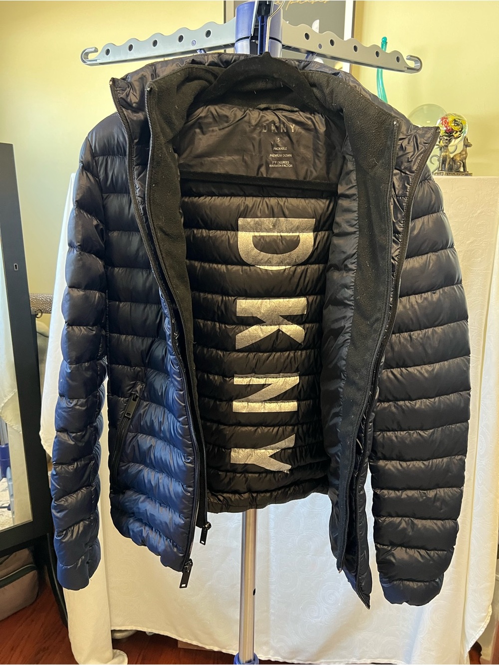 DKNY Packable Premium Down Navy Quilted Puffer Jacket removable hood for fall